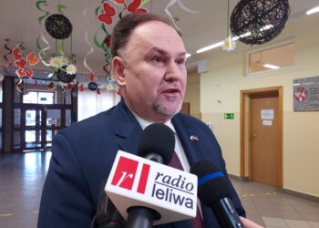 Sandomierz: Hale sportowe dla trzech szkół w powiecie sandomierskim.