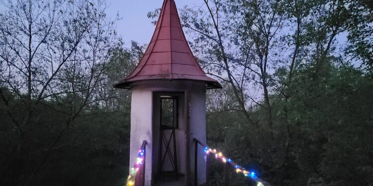 Zawichost: Najsłynniejszy wodowskaz w Polsce w baśniowej scenerii.