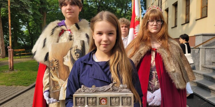 Sandomierz: Ćwierćwiecze szkół katolickich im. św. Jadwigi Królowej.