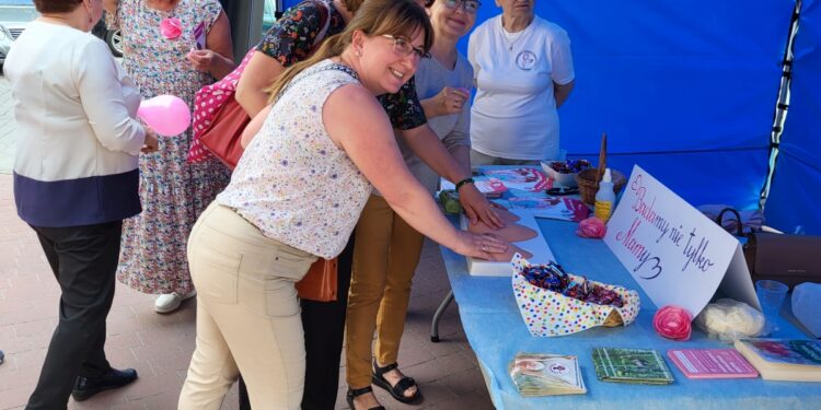 Tarnobrzeg. Amazonki zachęcały do samokontroli piersi