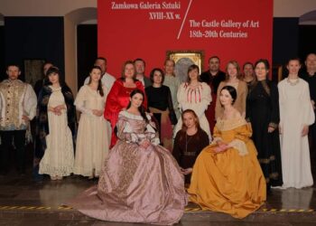 Sandomierz: Prawie tysiąc osób odwiedziło Zamek Królewski podczas Nocy Muzeów.