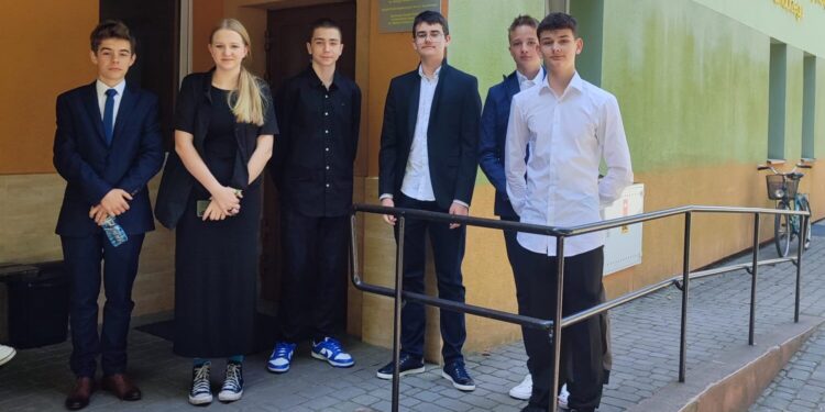 Tarnobrzeg: Ósmoklasiści już po egzaminie z języka polskiego