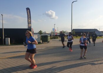 Tarnobrzeg. Biegają, maszerują, spacerują. Wszystko dla Marysi.