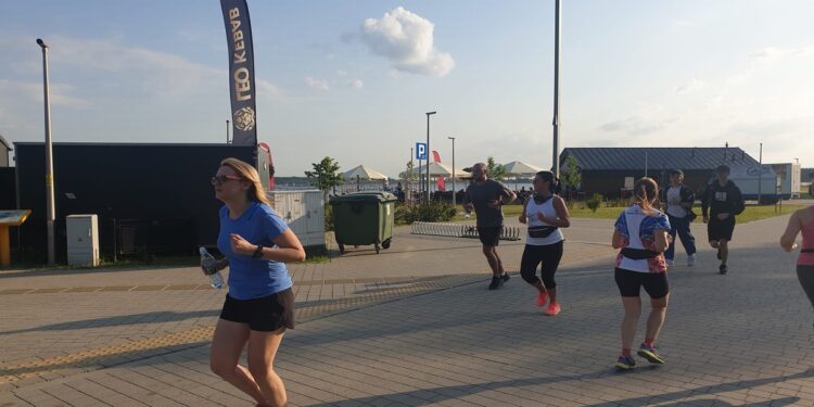 Tarnobrzeg. Biegają, maszerują, spacerują. Wszystko dla Marysi.