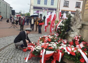 Tarnobrzeg. Świętowanie  w rocznicę uchwalenia Konstytucji 3 Maja.