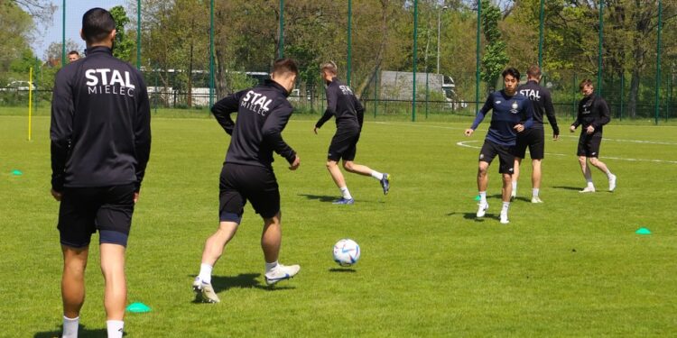 Mielec: Pierwszy mecz za nami…