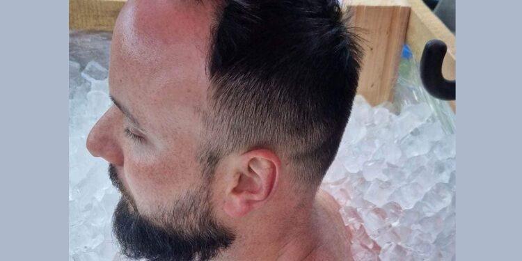 Tarnobrzeg. Tarnobrzeżanin chce spędzić w lodzie 4 godziny i pobić rekord Guinnessa