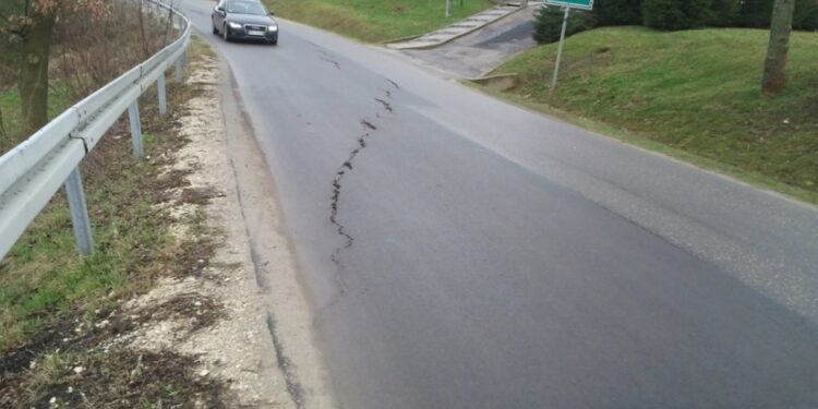 Przecław: Poprawa osuwiska w Podolu