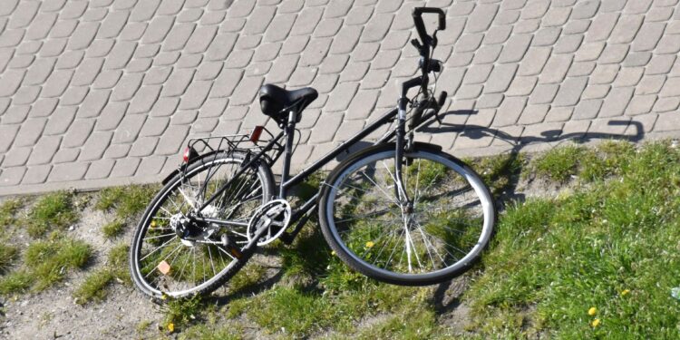 Stalowa Wola: Potrącenie rowerzysty.