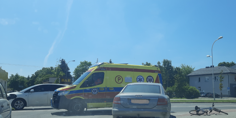 Tarnobrzeg: Potrącenie rowerzysty w centrum miasta