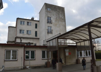 Stalowa Wola: Tragedia w szpitalu – pacjent wyskoczył przez okno