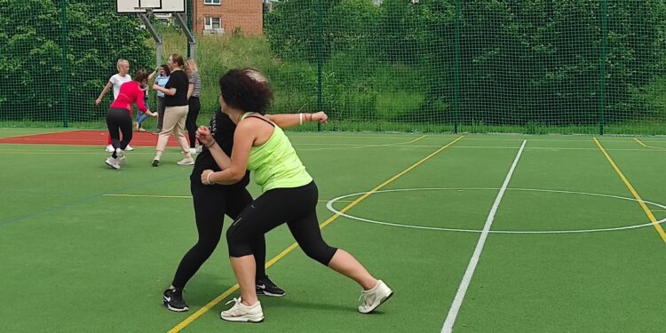 Mielec: „Samoobrona Kobiet – Zaufaj Wojsku”.