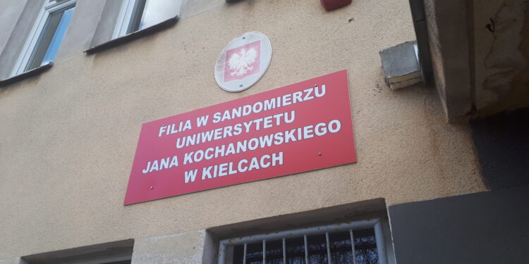Sandomierz: Pieniądze na wyposażenie lokalu dla pielęgniarstwa na Filii UJK.