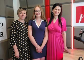 Staszów: Aktywna młodzież ZSE realizuje projekty dla młodzieży.