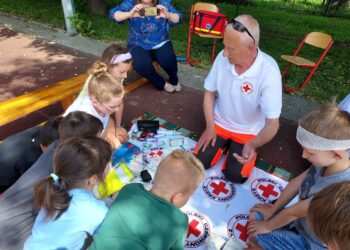 Sandomierz: „Bezpieczne wakacje” w Trójce.
