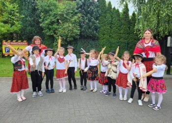 Sandomierz: Góralskie występy przedszkolaków.