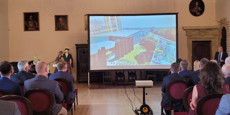 Sandomierz: 25 lat Pilkington Automotive Poland.