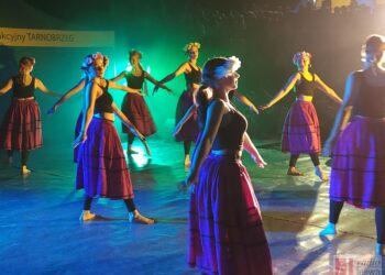 Tarnobrzeg. FRAM z widowiskiem Nocy Świętojańskiej