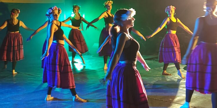 Tarnobrzeg. FRAM z widowiskiem Nocy Świętojańskiej