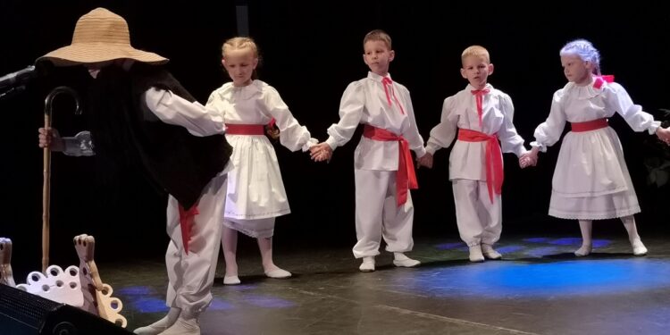 Baranów Sandomierski. Dziecięcy folklor po raz 29 zagości na scenie
