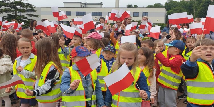 Tarnobrzeg. Dzieci zaśpiewały Bartoszowi.