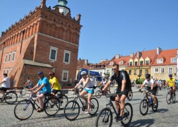 Sandomierz, Karwów: XIV Sandomierski Rajd Papieski.