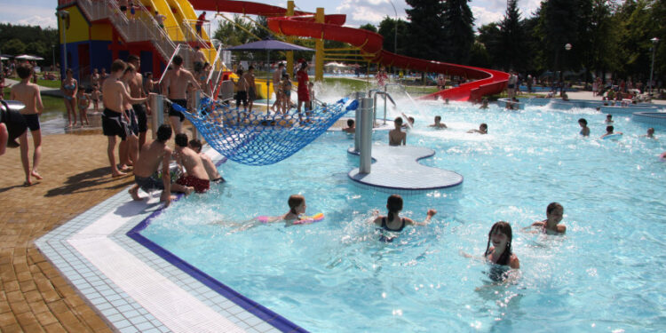 Mielec: Aero Baseny, Aqua Fun Mielec czy Stallove Baseny?