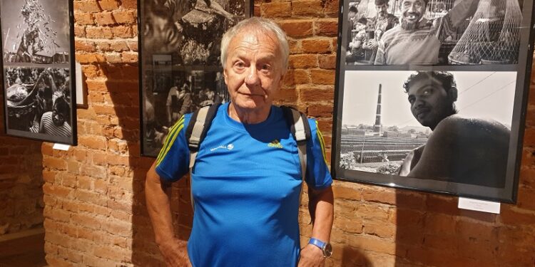 Tarnobrzeg. Bangladesz w obiektywie Bogdana Myśliwca i Jana Skwary. Wystawa  w Zamku Dzikowskim.