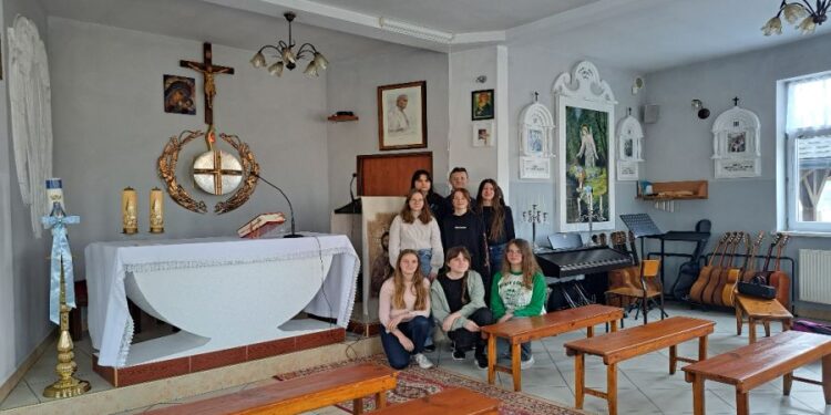 Tarnobrzeg. Uczniowie Katolickiego LO zajęli I miejsce w 10. edycji projektu Oblicza Dialogu.