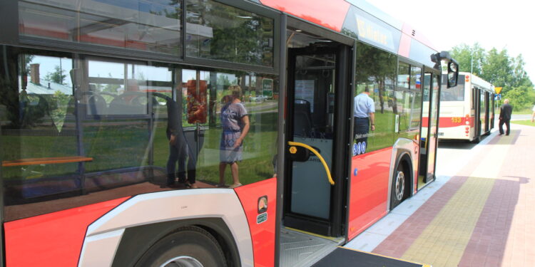 Stalowa Wola: Od 1 lipca podwyżki dla pracowników administracyjnych i jednostek pomocowych miasta