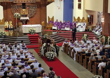 Mielec: Ostatnie pożegnanie śp. ks. Prałata Kazimierza Czesaka
