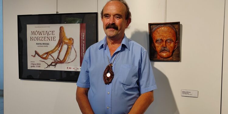 Mielec: „ Mówiące korzenie”  autorstwa Rafała Misiąga 