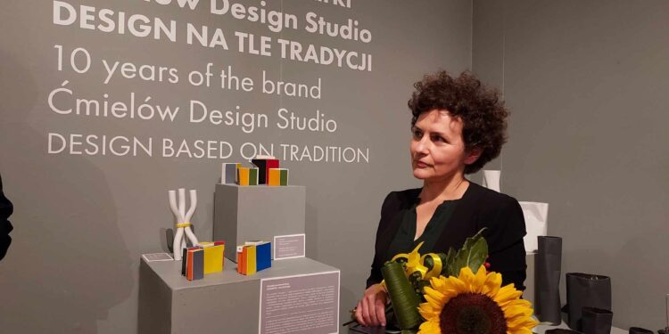 Sandomierz: Nowoczesna twarz ćmielowskiej porcelany.