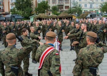 Ostrowiec Św.: Przysięga terytorialsów.