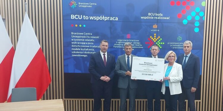 Mielec: Branżowe Centrum Umiejętności – kadry dla przemysłu lotniczego