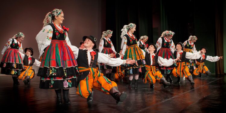 Nowa Dęba. Zgłoś się do Konkursu Lasowiackiego Tańca Tradycyjnego