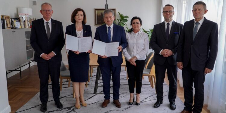 Mielec:  Nowy mikroskop dla szpitala