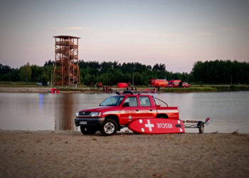 Nisko: Trwają poszukiwania młodego mężczyzny na zalewie Podwolina