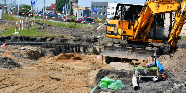 Dębica: Powstaje parking postojowy dla autobusów przy PKP