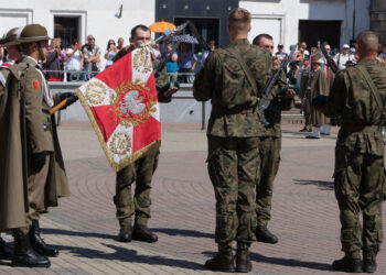 Stalowa Wola: Żołnierze zasadniczej służby wojskowej 16 Batalionu Saperów złożyli przysięgę na sztandar