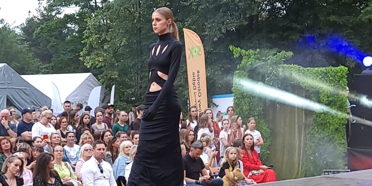 Nowa Dęba. Modowe show