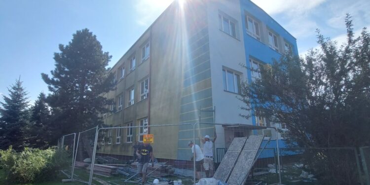 Tarnobrzeg. W szkołach i przedszkolach trwają wakacyjne remonty.