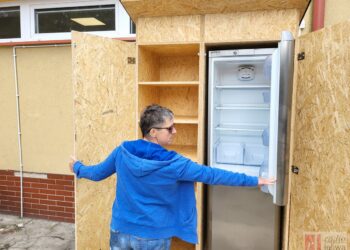 Tarnobrzeg. W mieście stanęła druga lodówka foodsharingowa