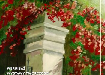 Sandomierz: Malarstwo Krzysztofa Woźniaka na ekspozycji w ratuszu.