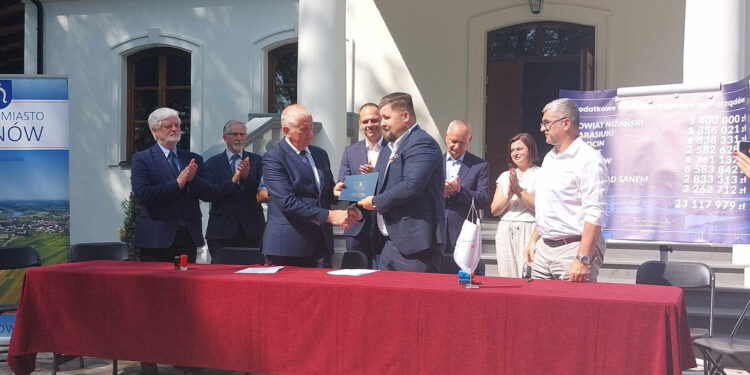 Dębica: Nowa nawierzchnia na Mościckiego