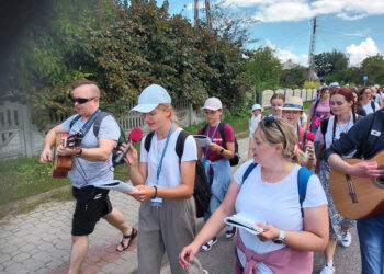 Stalowa Wola, Janów Lubelski: Pątnicy wyruszają na pielgrzymkowy szlak