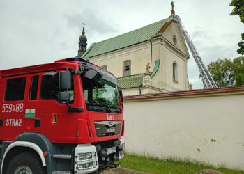 Stalowa Wola: Trwa nadal usuwanie skutków nocnej nawałnicy