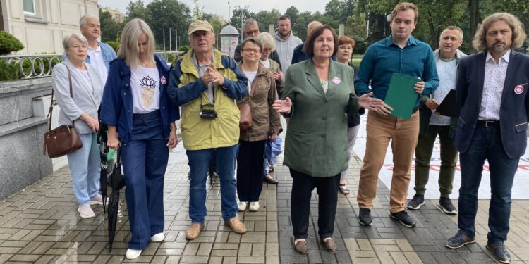 Stalowa Wola: O kotach na konferencji PO