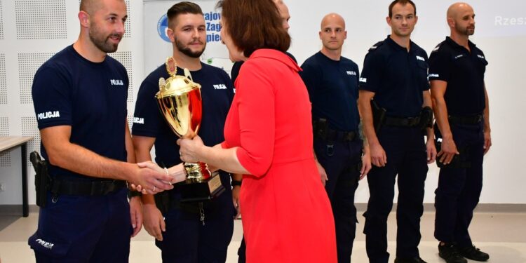 Mielec: Policjanci z Mielca najlepszą parą patrolową na Podkarpaciu