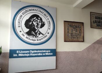 Mielec: Zdążyć przed pierwszym dzwonkiem…